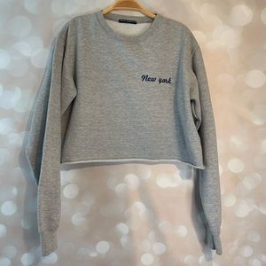 Brandy Melville Gray New York Cropped Sweatshirt